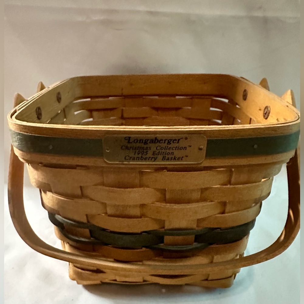 Longaberger Christmas Collection Basket (1995 Edition) Cranberry Basket